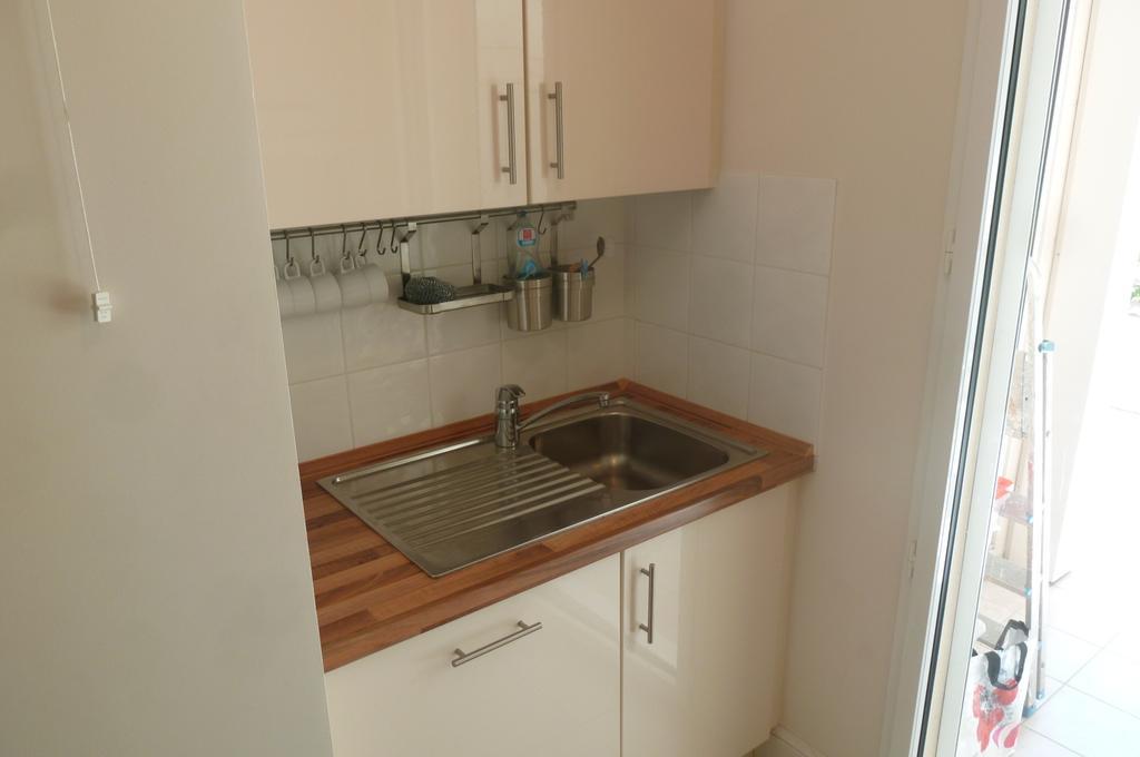 Stunning 2 Bed, 2 Bath Apt On The Cannes Sea Front Has Swimming Pool And Is A Secure Modern Building 464 Dış mekan fotoğraf