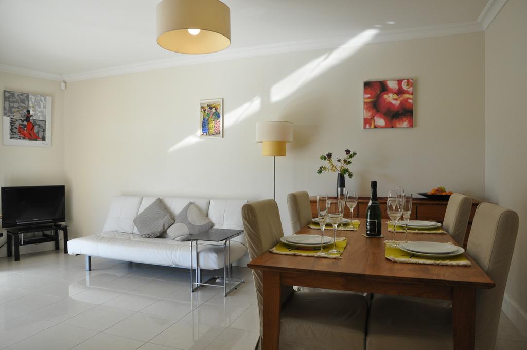 Stunning 2 Bed, 2 Bath Apt On The Cannes Sea Front Has Swimming Pool And Is A Secure Modern Building 464 Dış mekan fotoğraf