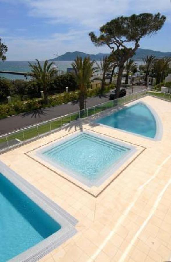Stunning 2 Bed, 2 Bath Apt On The Cannes Sea Front Has Swimming Pool And Is A Secure Modern Building 464 Dış mekan fotoğraf
