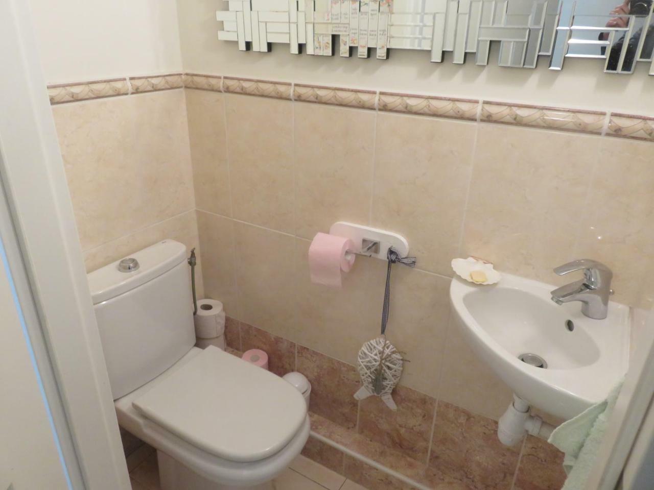 Stunning 2 Bed, 2 Bath Apt On The Cannes Sea Front Has Swimming Pool And Is A Secure Modern Building 464 Dış mekan fotoğraf