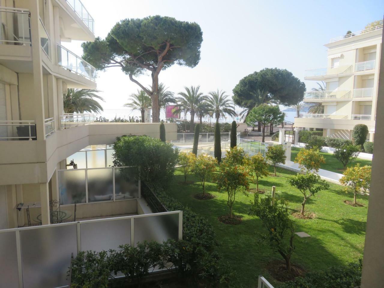 Stunning 2 Bed, 2 Bath Apt On The Cannes Sea Front Has Swimming Pool And Is A Secure Modern Building 464 Dış mekan fotoğraf